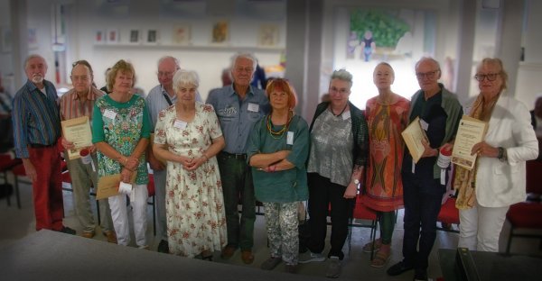 14 langjährige Mitglieder werden geehrt.Stücken.